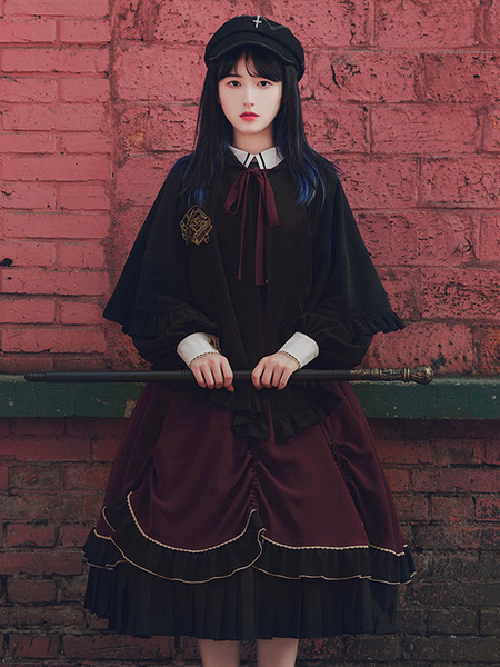Image of Lolita nero Poncho in poliestere ricamato color block Winter Lolita Outwears