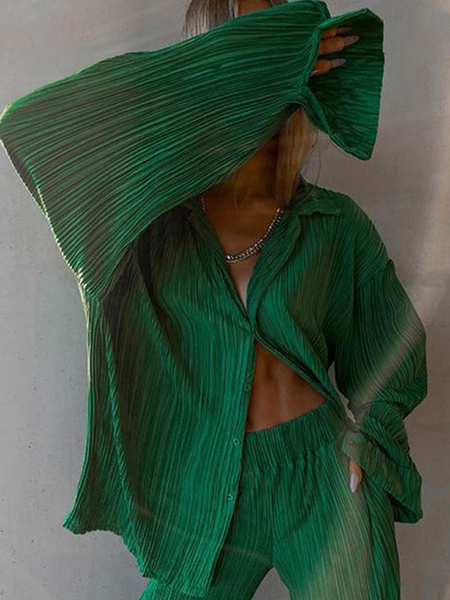 Image of Camicetta per donna Camicia casual oversize a maniche lunghe in poliestere verde scuro con bottoni sul colletto alla rovescia